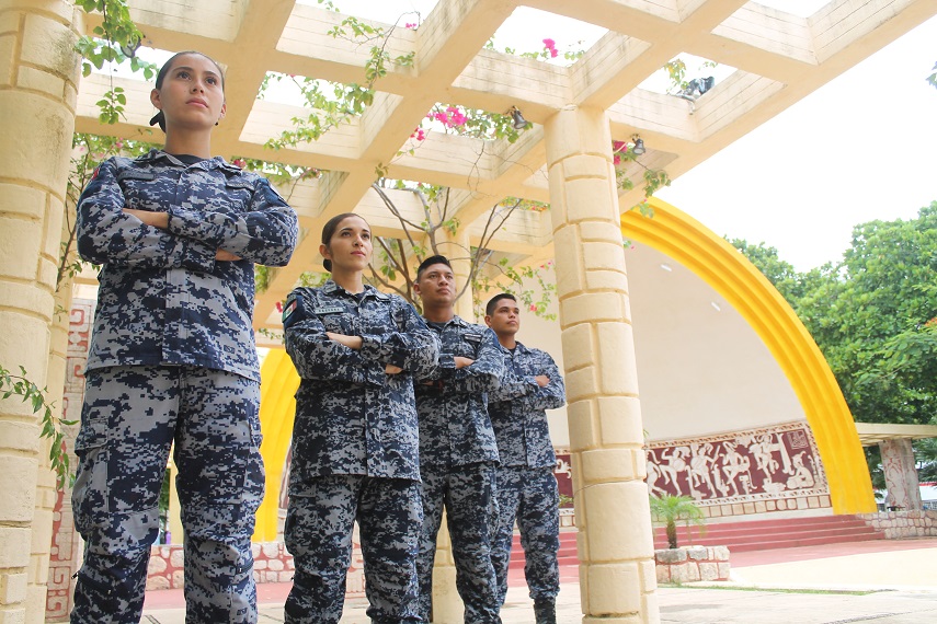 Fomentar la igualdad entre hombres y mujeres dentro de esta Institución.