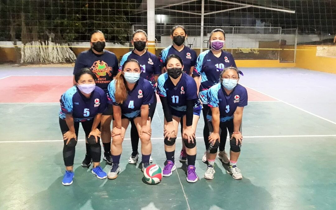 Vibra el domo del “Águila”, por los partidos de final de la Liga Municipal de Voleibol.