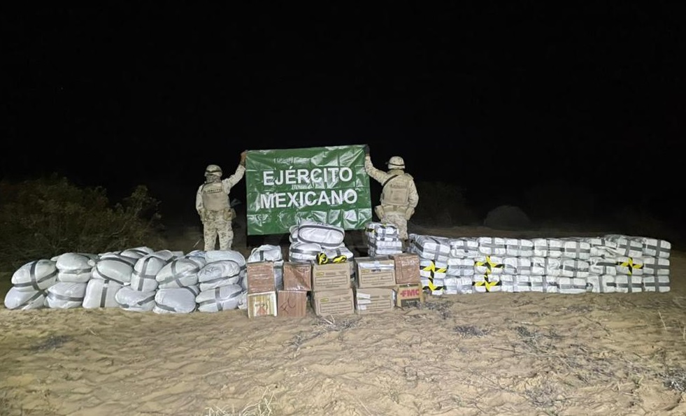 Ejército Mexicano realizó el aseguramiento de 2,039.5 kilogramos de diversas drogas en el estado de Sonora.