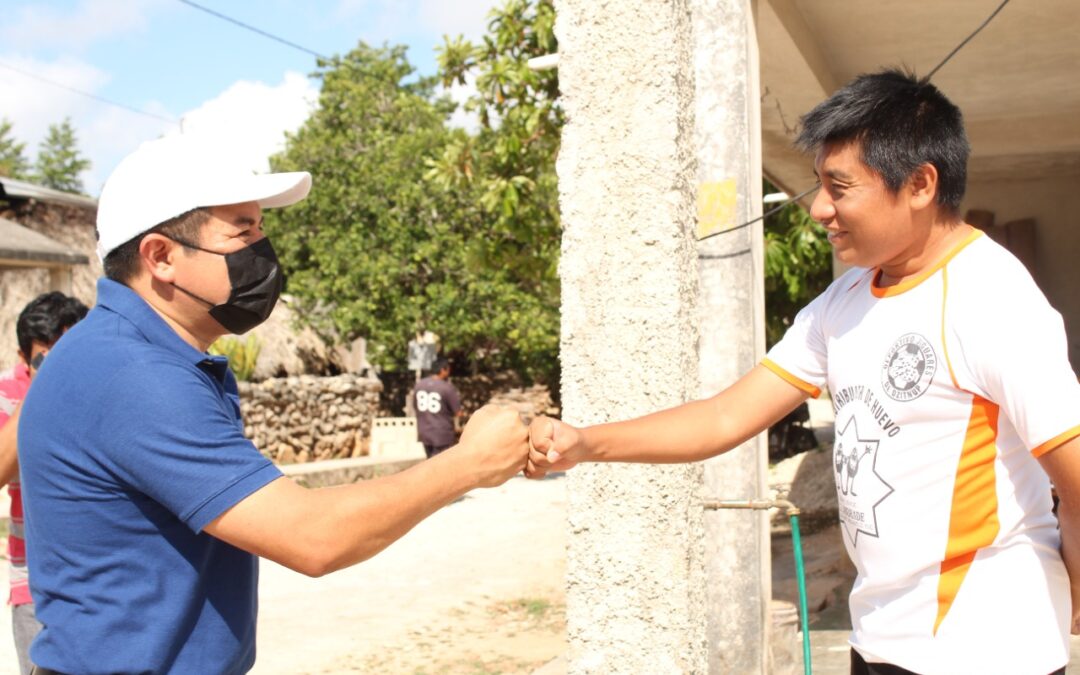 En jornada de trabajo en comisarías y entrega de apoyos.