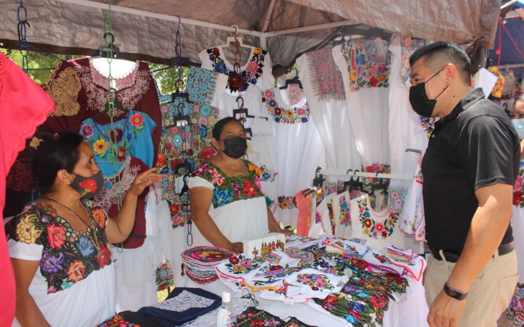 Presidente municipal, Alfredo Fernández, activa Sinergia Artesanal en Valladolid