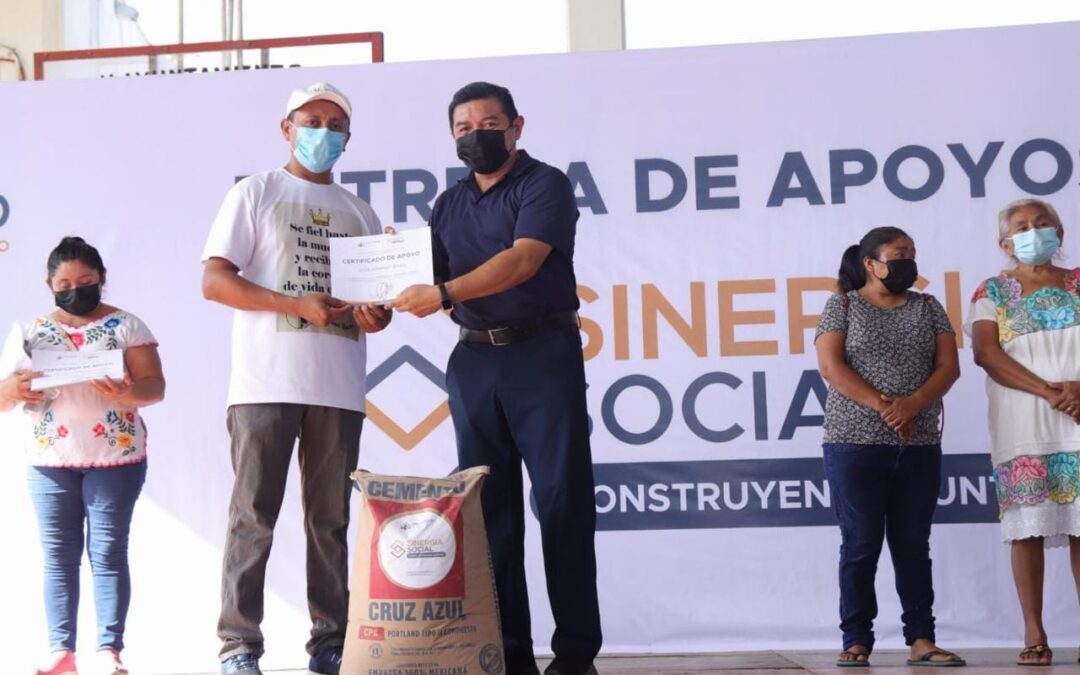 El Presidente Municipal encabezó la primera entrega de insumos del programa “Sinergia Social”.