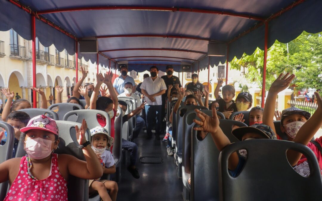 Hijos e hijas de las y los elementos se divierten y aprenden.