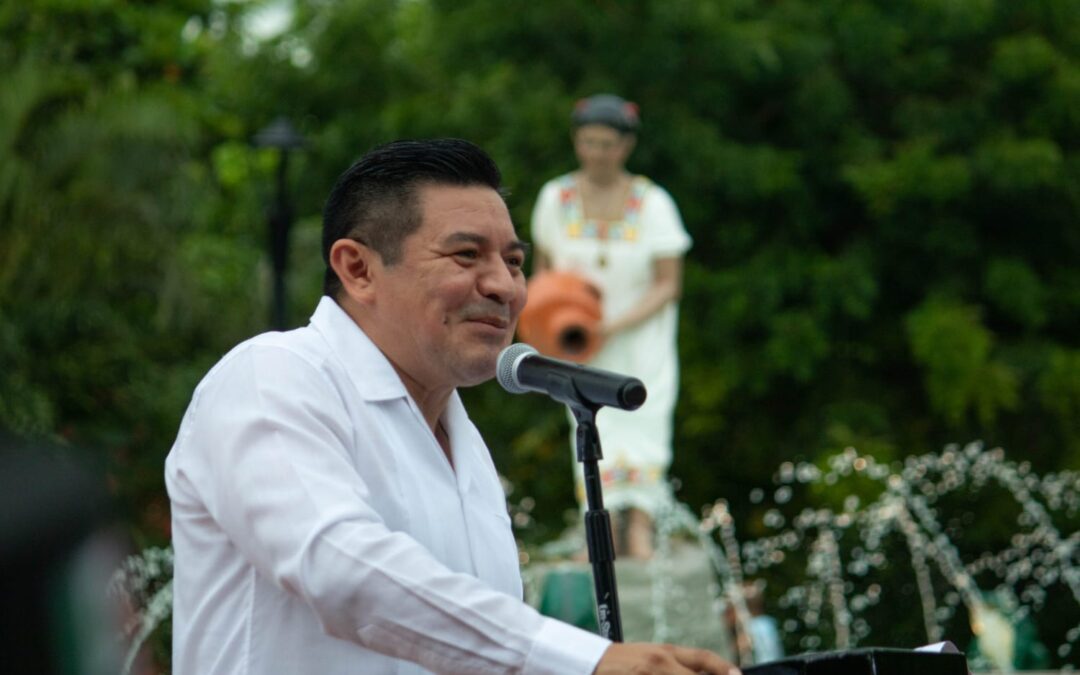 “Vienen más y mejores cosas para Valladolid, daré lo mejor de mi para consolidar su crecimiento y mejorar sus condiciones”, señaló el presidente municipal Alfredo Fernández al iniciar su segundo año de gestión