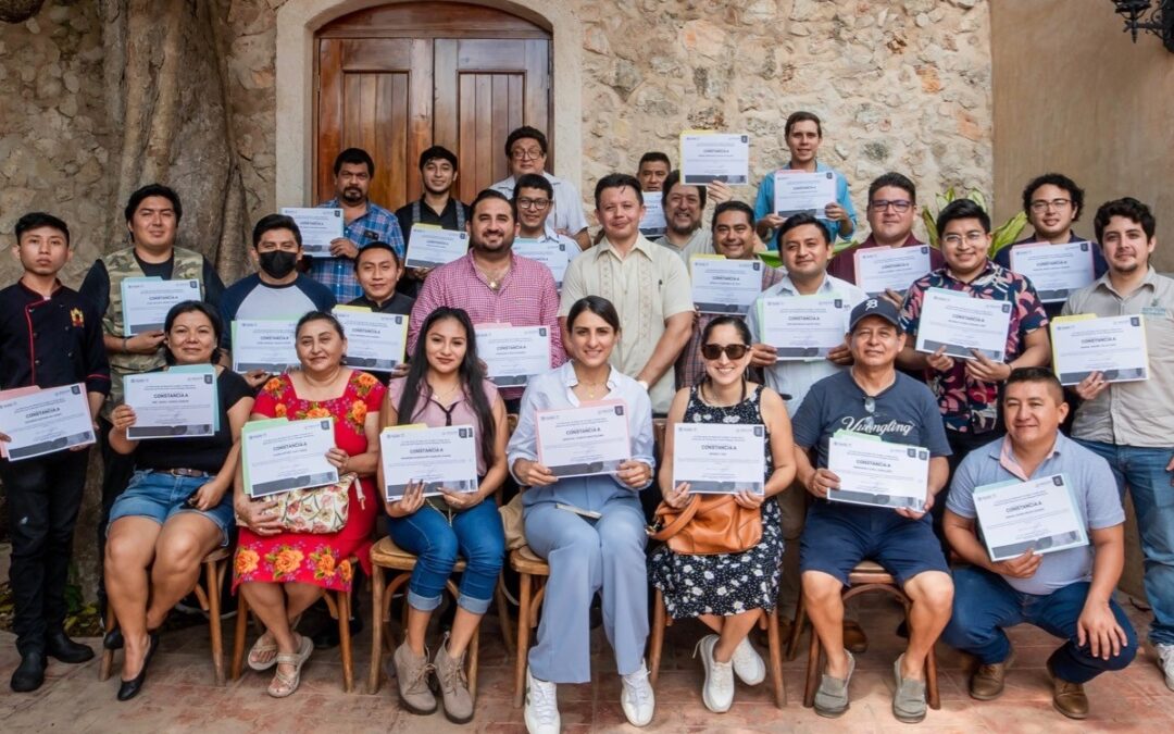 Certifica Secretaría de Salud a restaurantes de Valladolid.