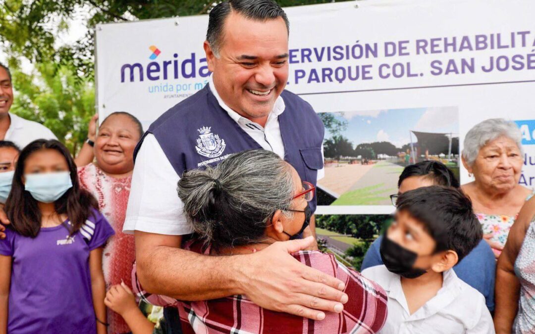 El presidente municipal supervisó la construcción del parque en el fraccionamiento San José Tzal.