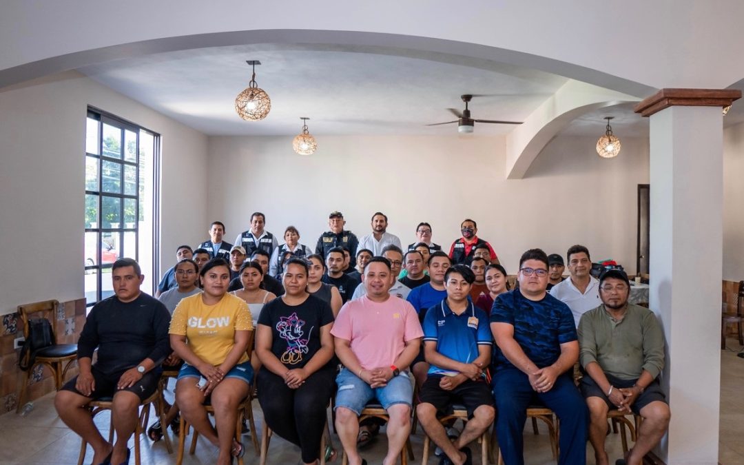 Capacitan a personal restaurantero de Valladolid para atender emergencias.