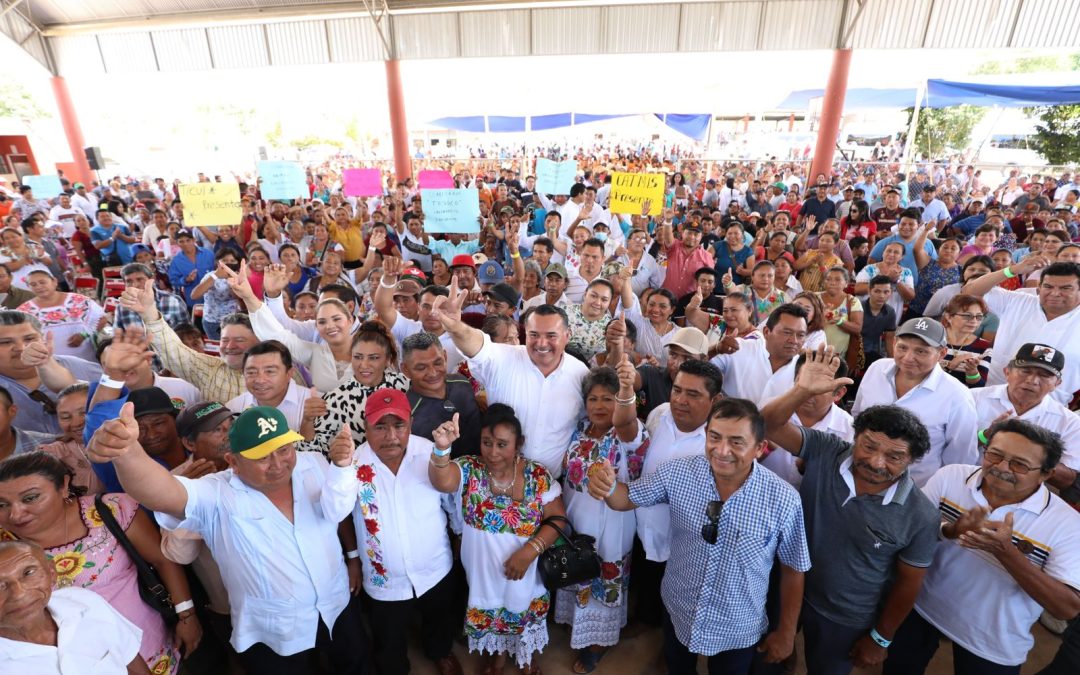 Renán Barrera se reúne con dos mil productores del sur del estado.