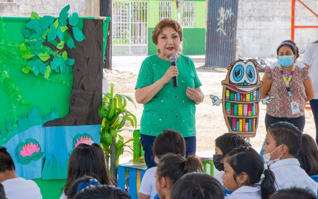 Familias y estudiantes abrazan la lectura con Segey en tu Comunidad.