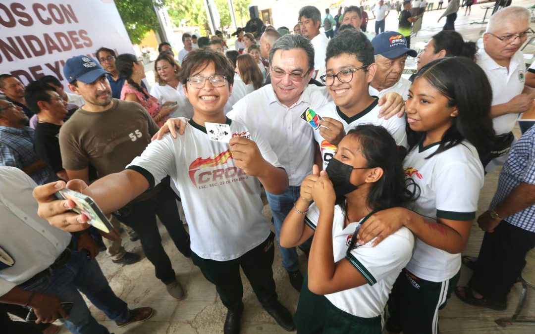 Más apoyos para escuelas de Yucatán.
