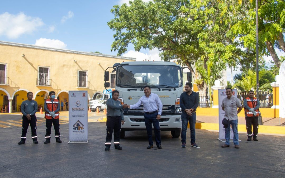 Después de más de una década, Valladolid ya cuenta con un camión compactador de basura.
