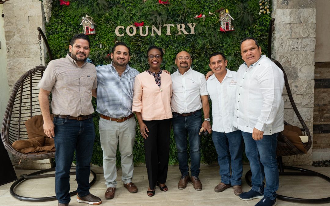 Consejo Empresarial de Valladolid se reúne con la Cónsul General de Estados Unidos en Mérida.