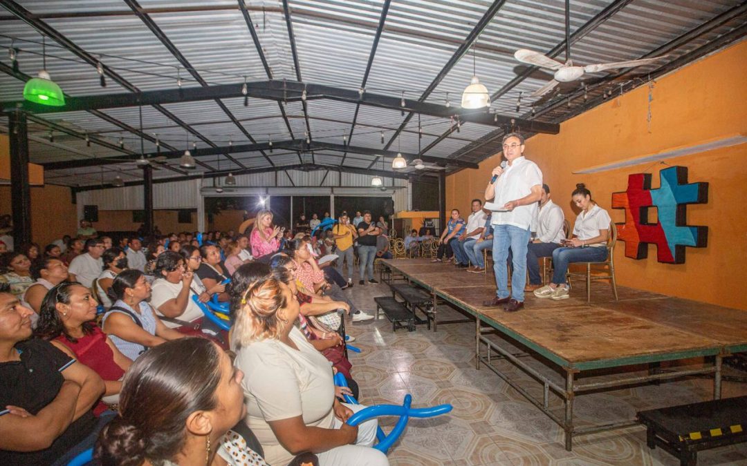 Se reúne Liborio Vidal con sectores productivos de Umán.