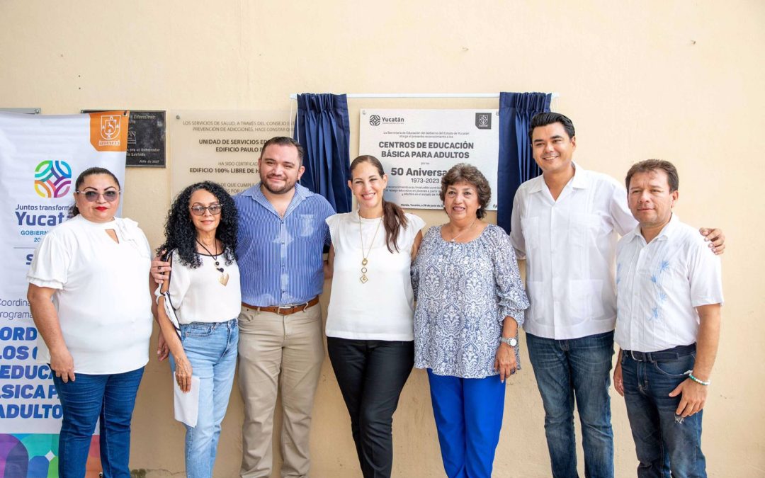 La Secretaría de Educación del Gobierno del Estado de Yucatán, refrenda compromiso con jóvenes y adultos.