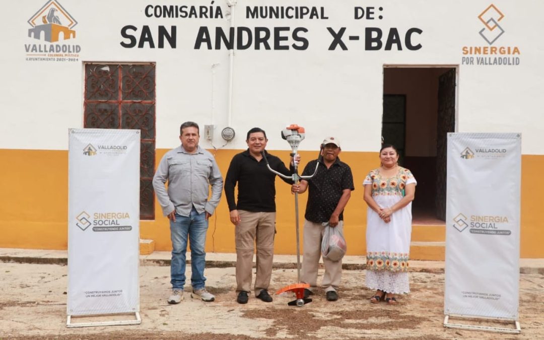 El presidente municipal Alfredo Fernández en intensa jornada de trabajo por comisarías, el fin de semana pasado.