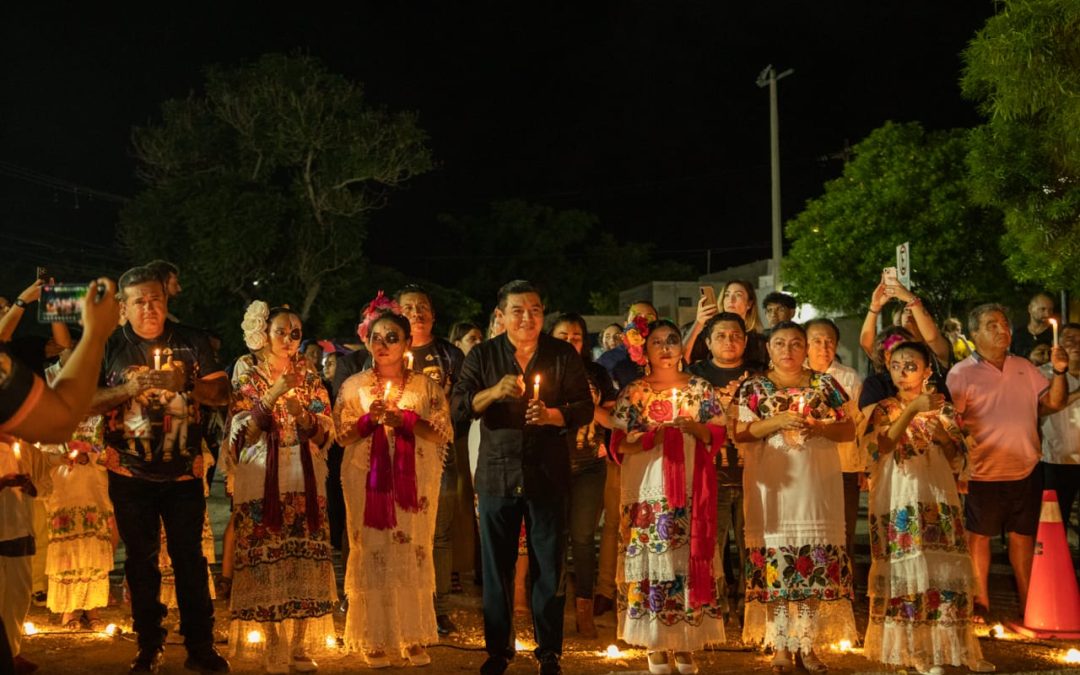 Espectacular inicio del Festival de las Ánimas, que lleva a cabo el Ayuntamiento de Valladolid por tercer año consecutivo en el marco del Día de Muertos.