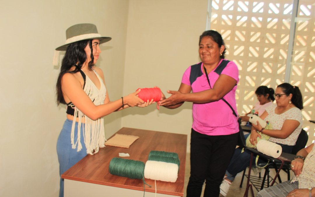 Inicia curso gratuito de macramé.