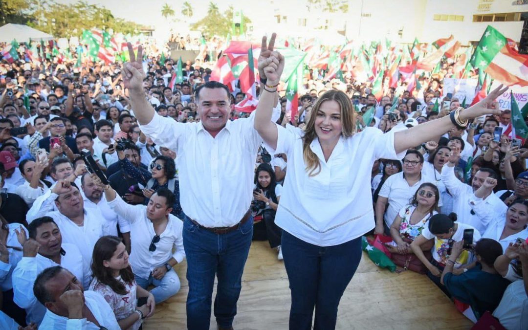 Bandera yucateca, protagonista del registro oficial de Renán Barrera como candidato común de PAN, PANAL y PRI ante el IEPAC.