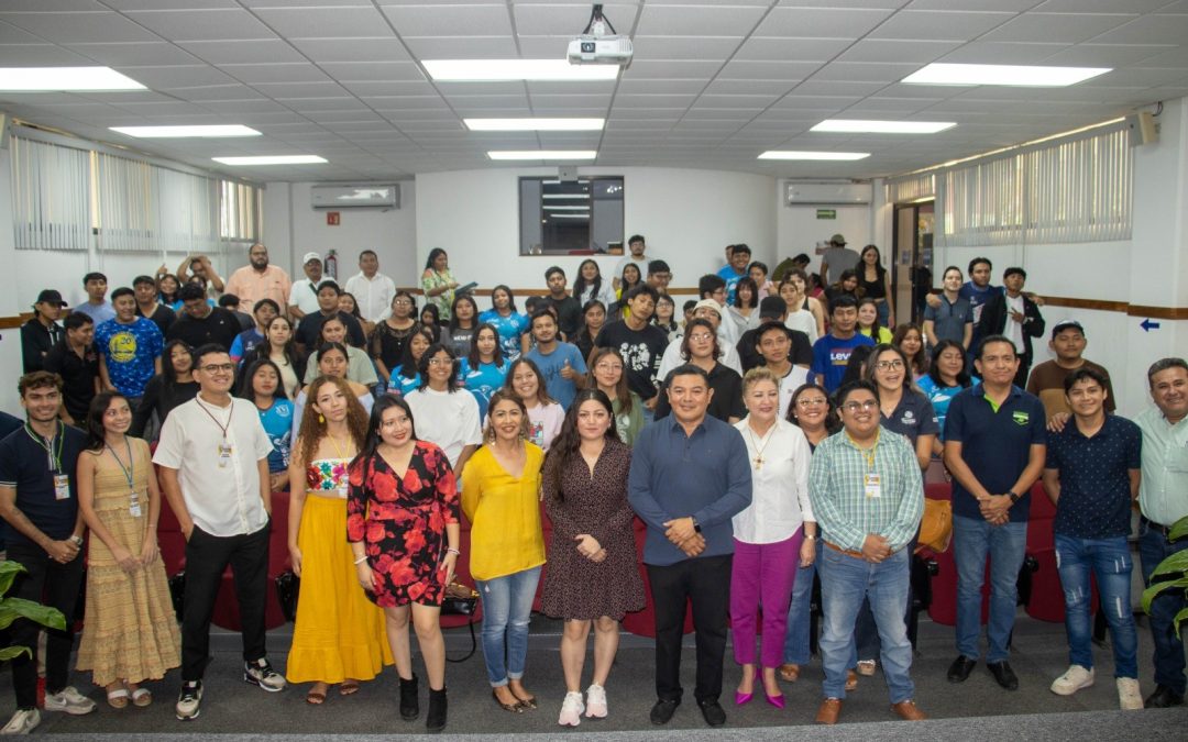 “No se limiten, abran su mente, confíen en sus capacidades, manténganse enfocados y establézcanse objetivos claros para poder transformar sus sueños en realidad.