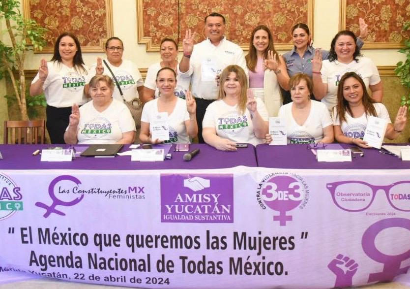 Anuncia Renán Barrera y Cecilia Patrón la creación de la Universidad para las Mujeres.